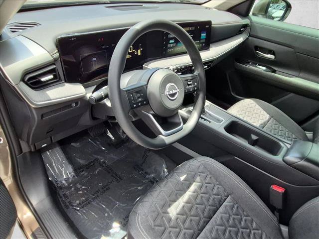 Certified 2025 Nissan Kicks SV w/ SV Premium Package FWD image 10