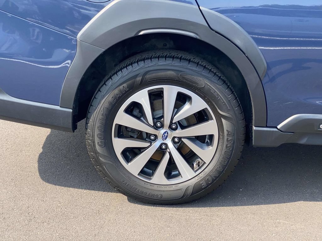 Certified 2024 Subaru Outback Premium AWD/4WD image 7