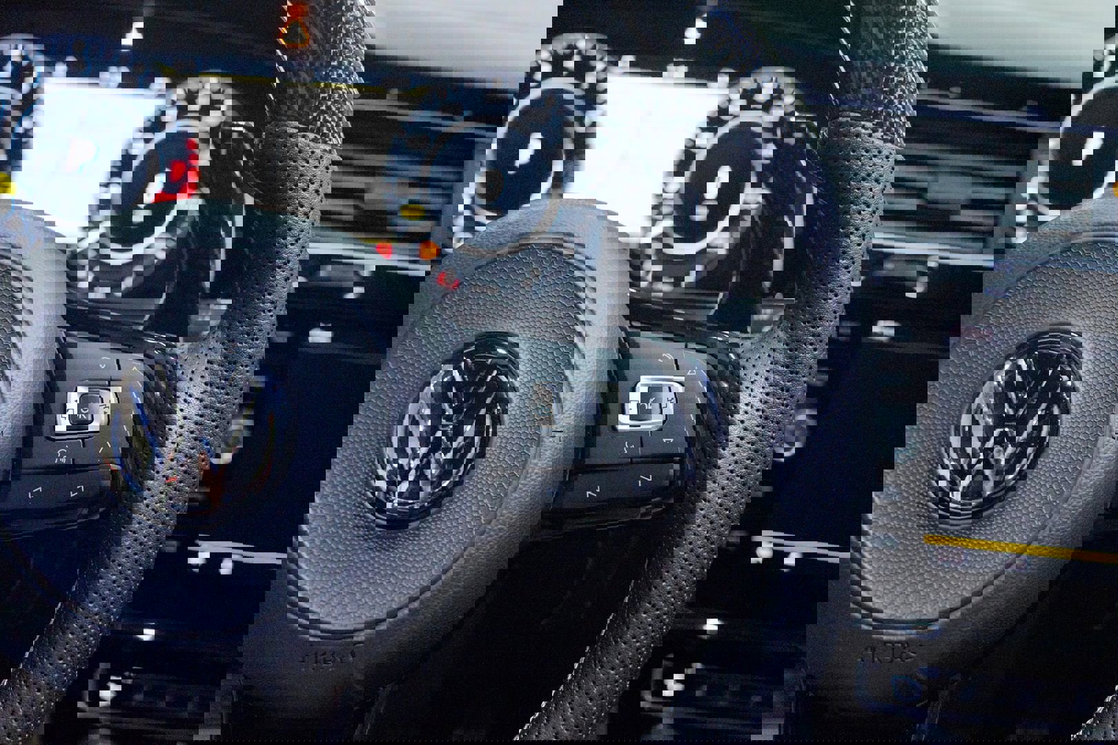 Used 2018 Volkswagen Golf 4-Door image 35