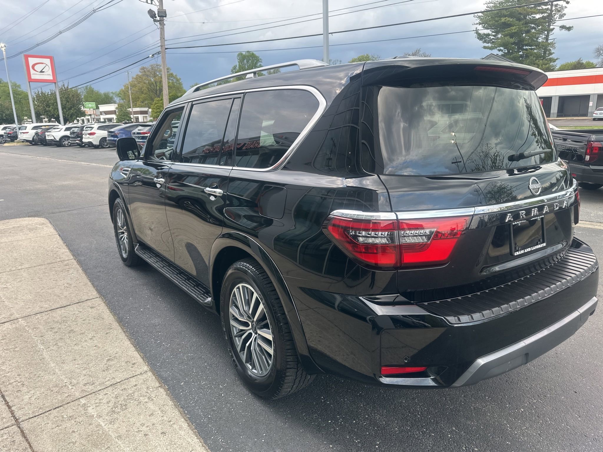 Used 2024 Nissan Armada SL w/ Cargo Package image 7