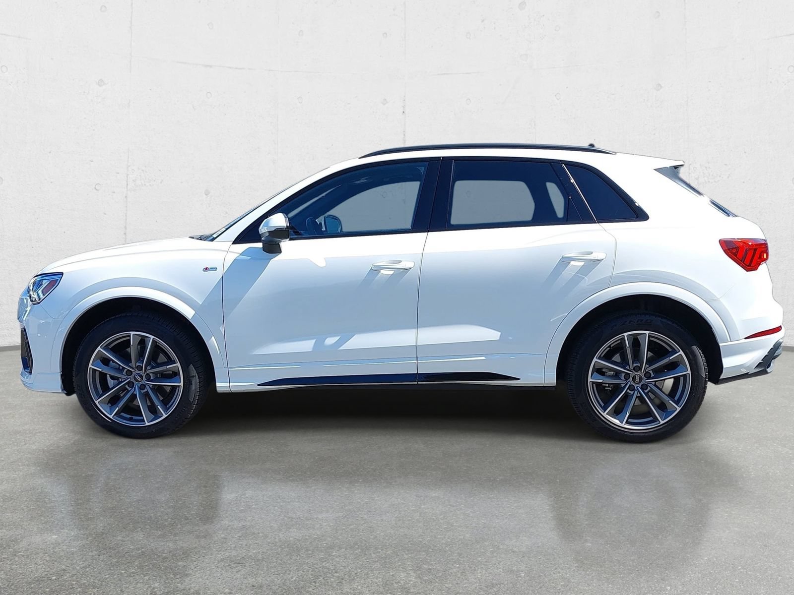 Certified 2025 Audi Q3 2.0T Premium w/ Convenience Package AWD/4WD image 8