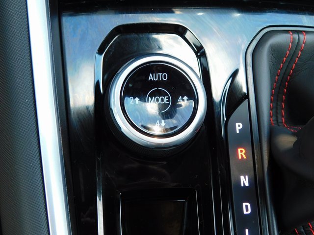 Used 2025 Chevrolet Colorado Z71 w/ Z71 Convenience Package 2 image 35