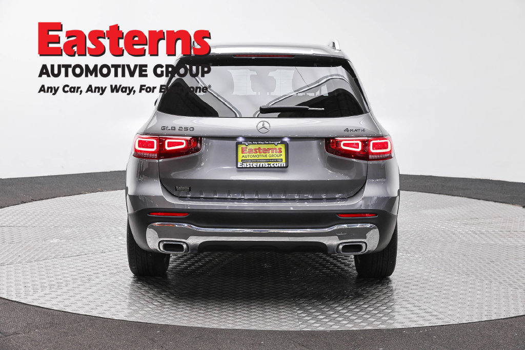 Used 2022 Mercedes-Benz GLB 250 4MATIC w/ Premium Package Lite image 8