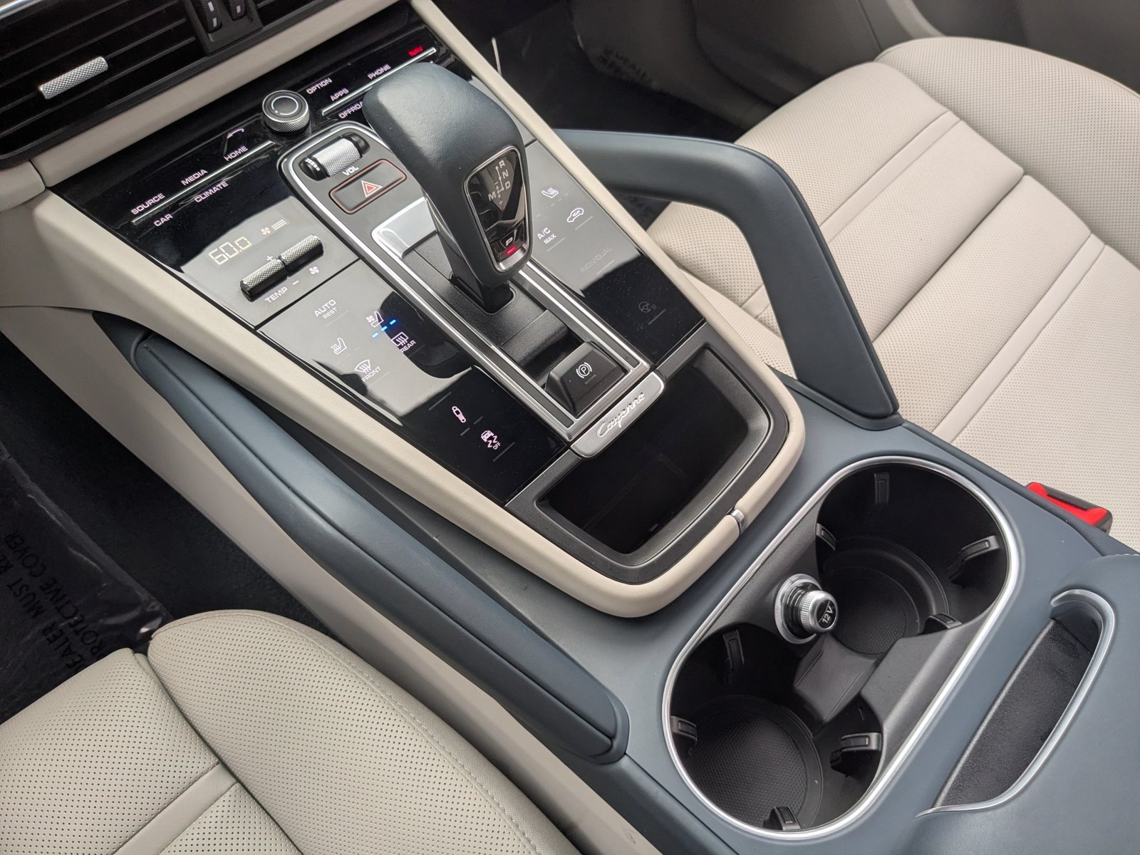 Certified 2023 Porsche Cayenne GTS AWD/4WD image 21