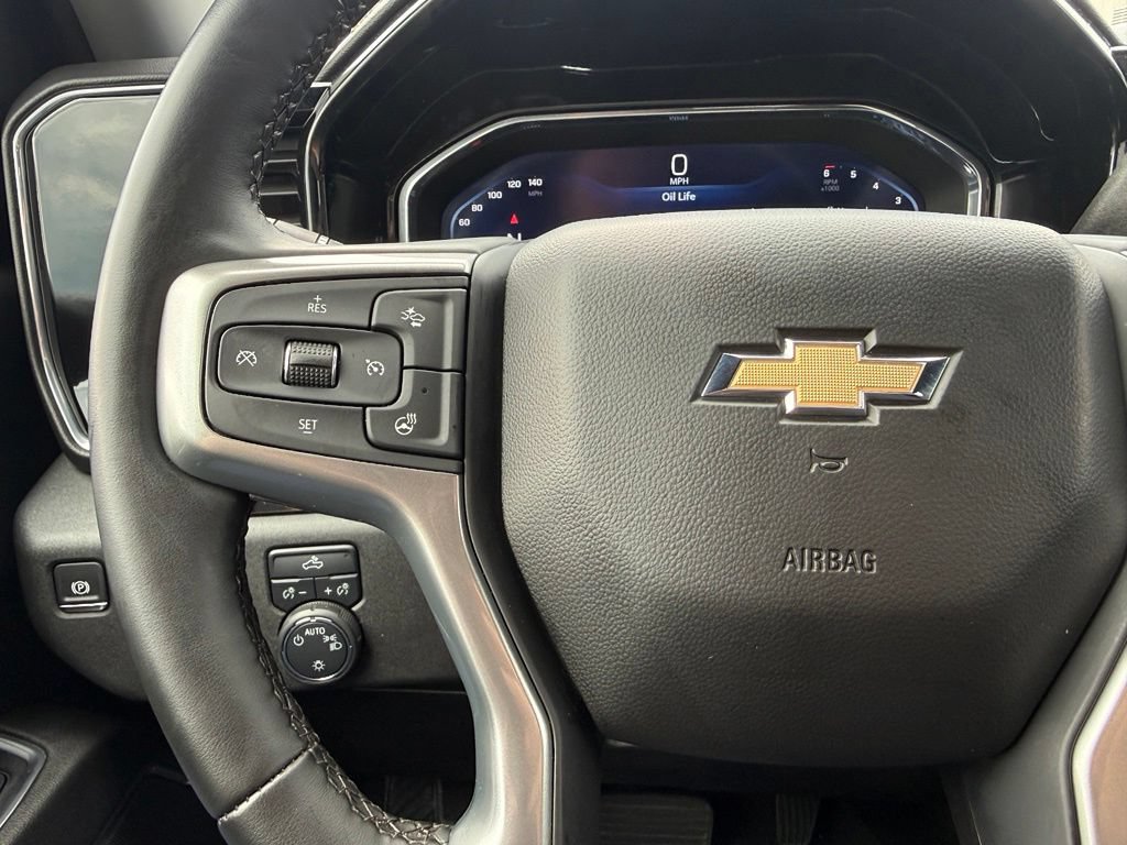 Used 2024 Chevrolet Silverado 1500 LT AWD/4WD image 25
