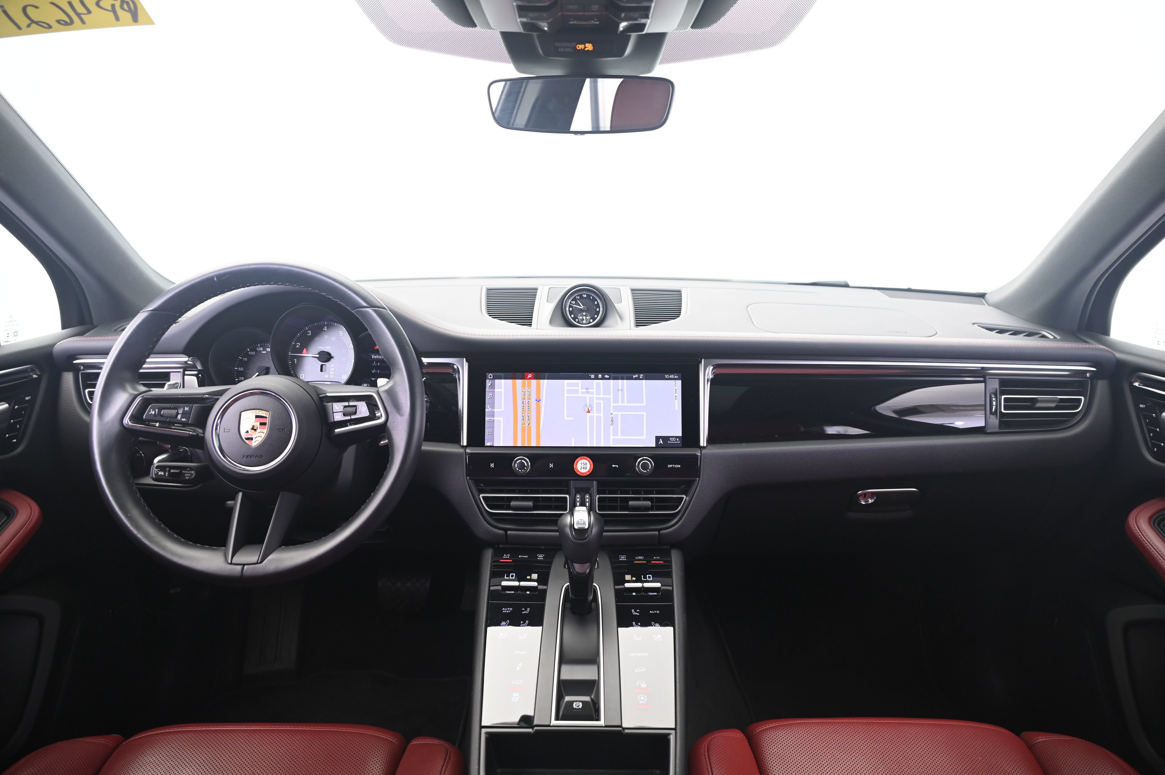 Certified 2024 Porsche Macan S AWD/4WD image 31