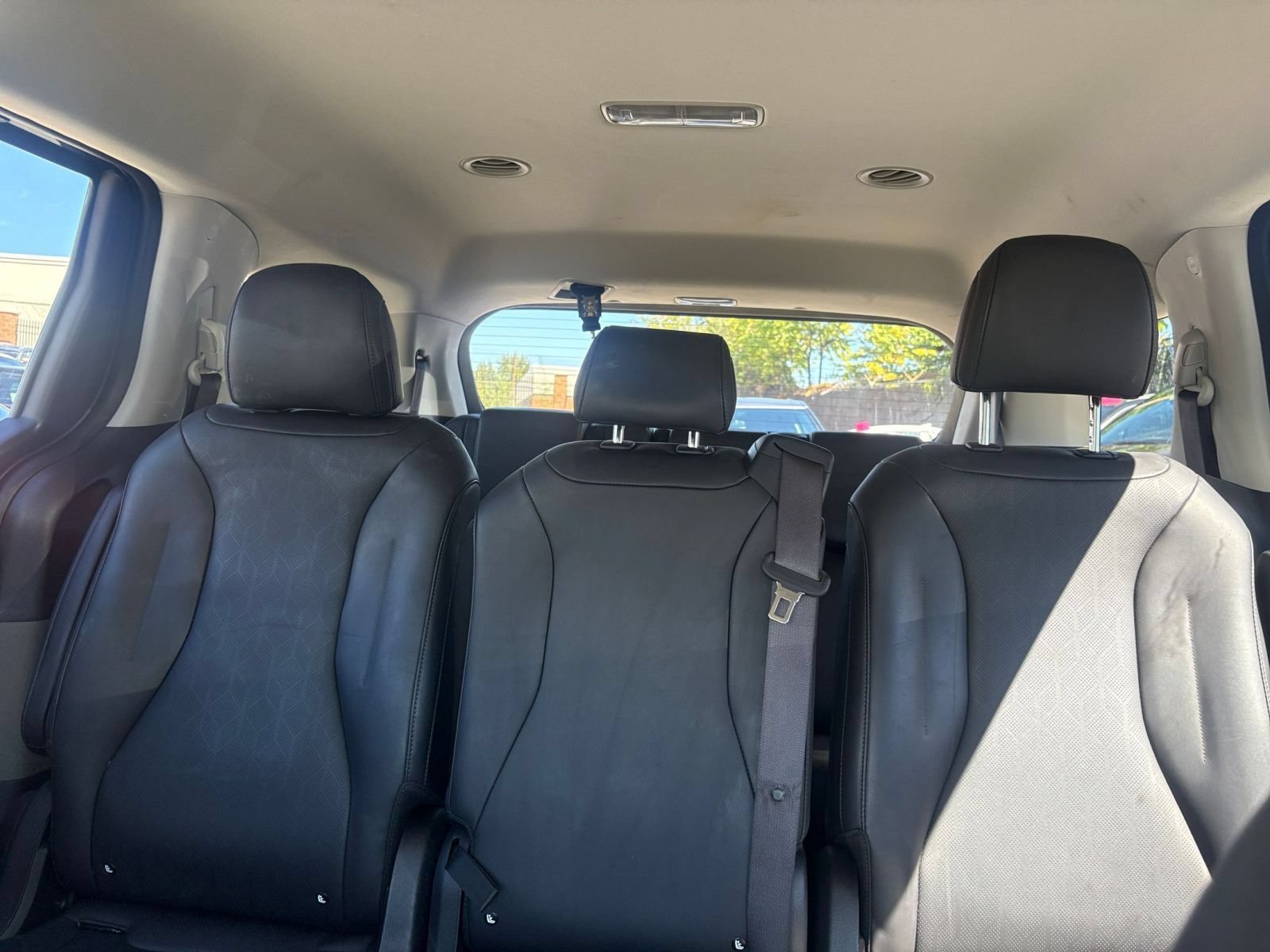 Used 2026 Kia Carnival FWD image 33