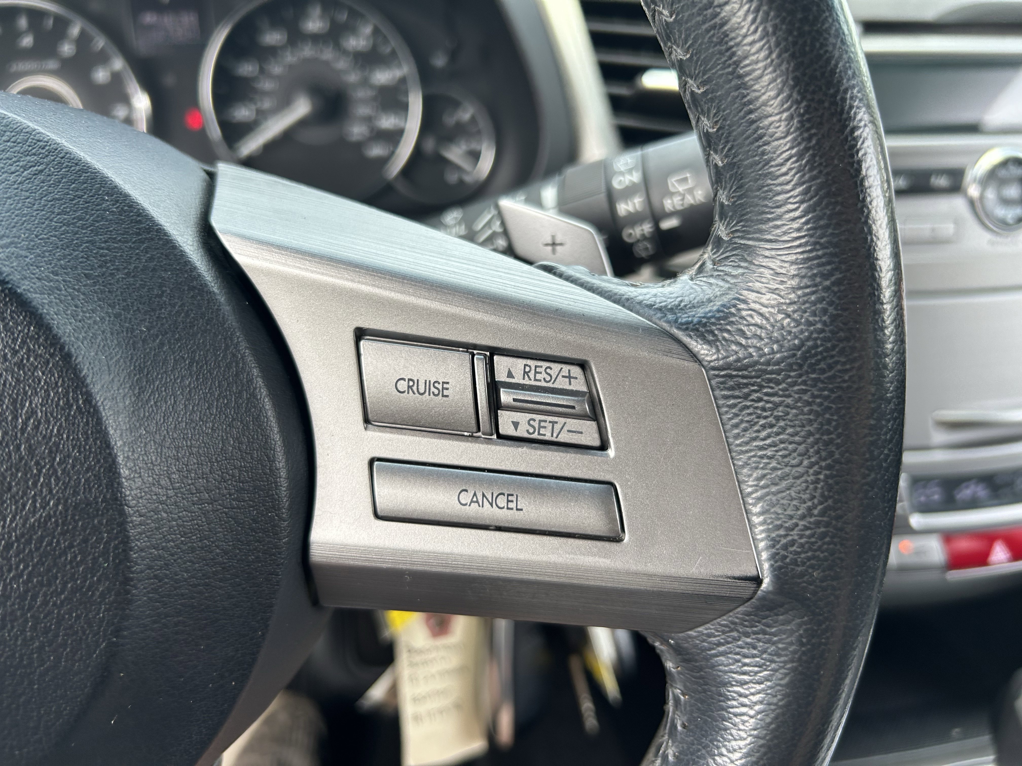 Used 2011 Subaru Outback 2.5i Limited AWD/4WD image 17