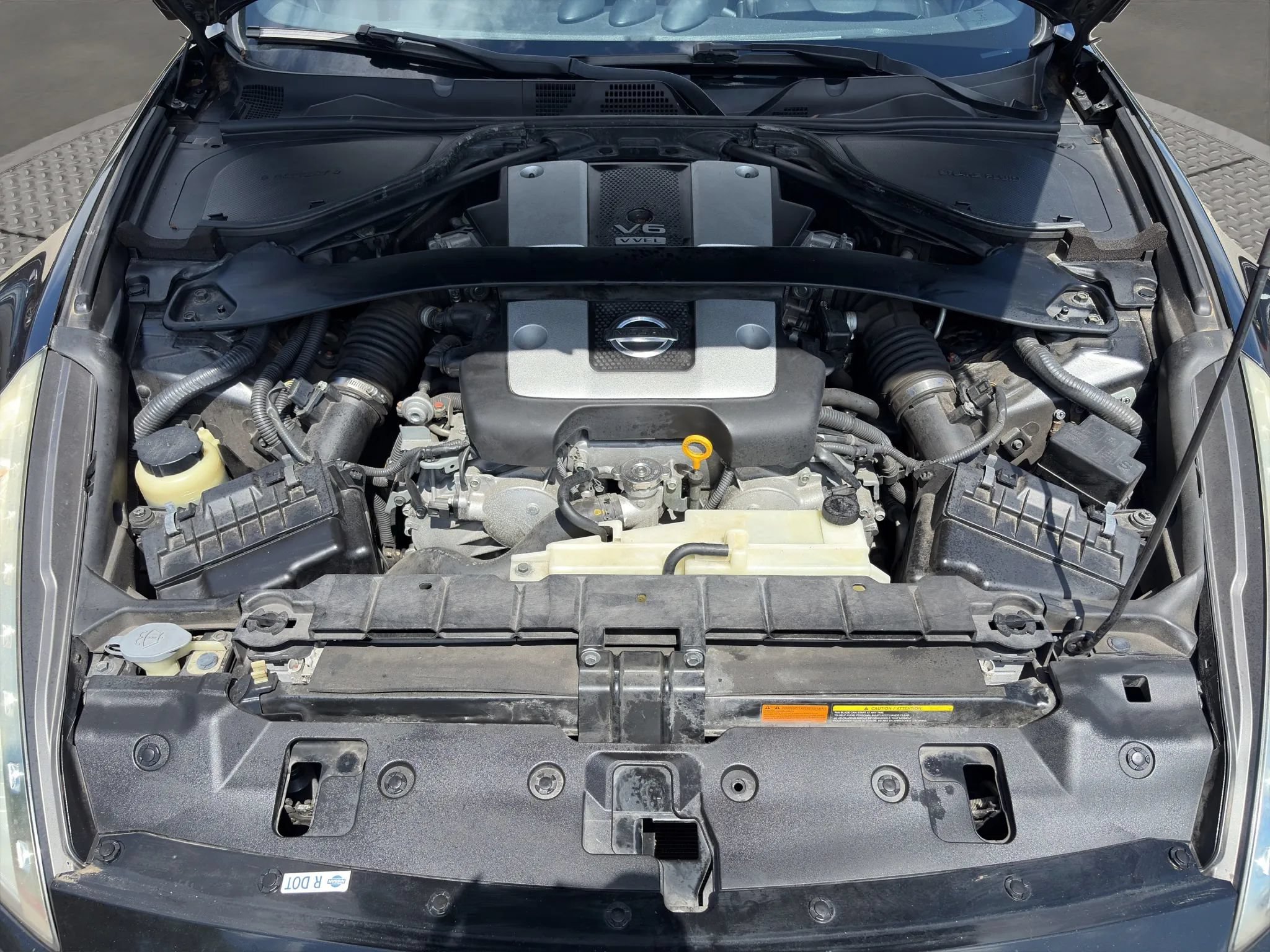 Used 2010 Nissan 370Z Touring w/ Sport Pkg RWD image 23