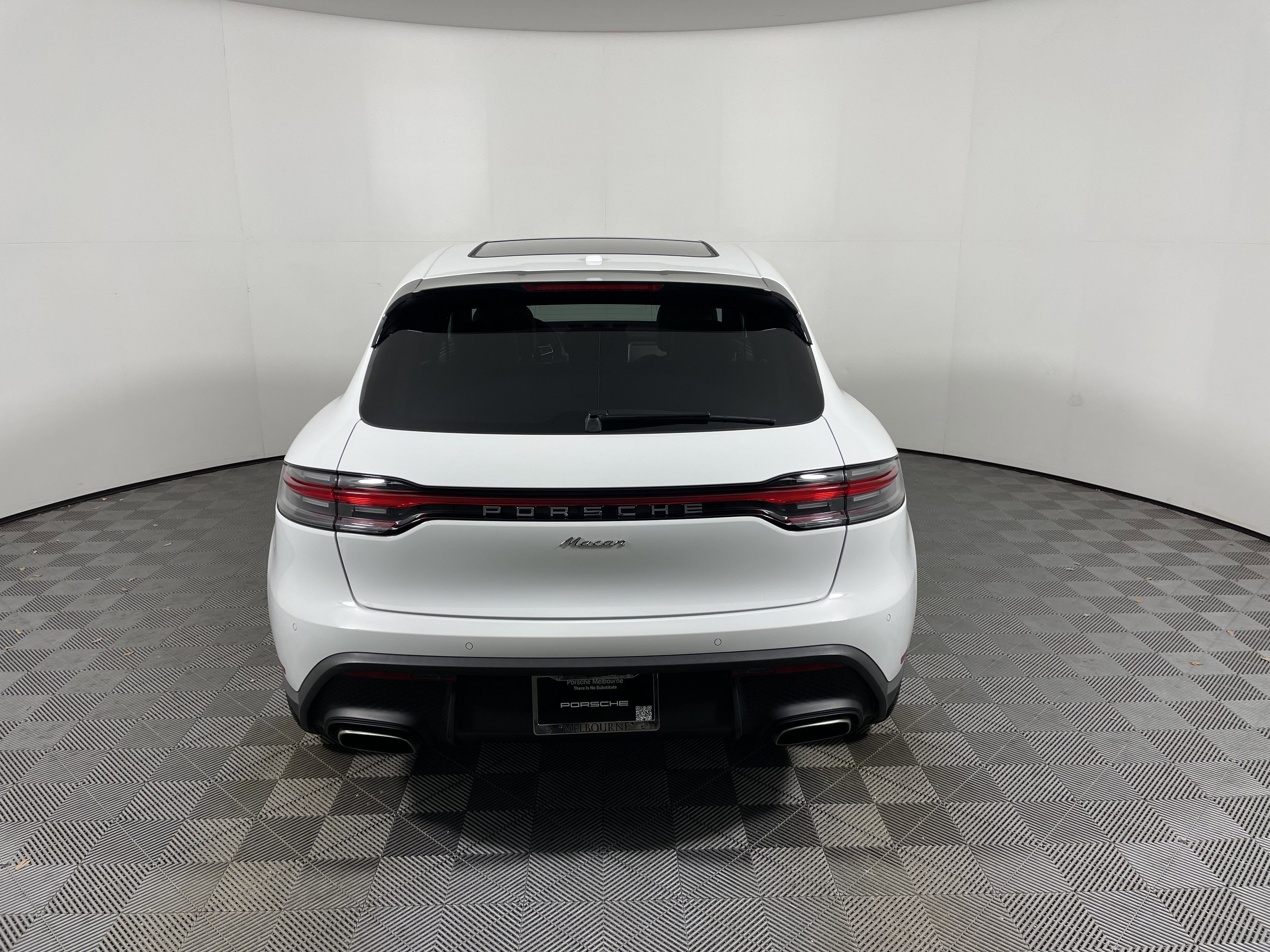 Certified 2026 Porsche Macan image 6