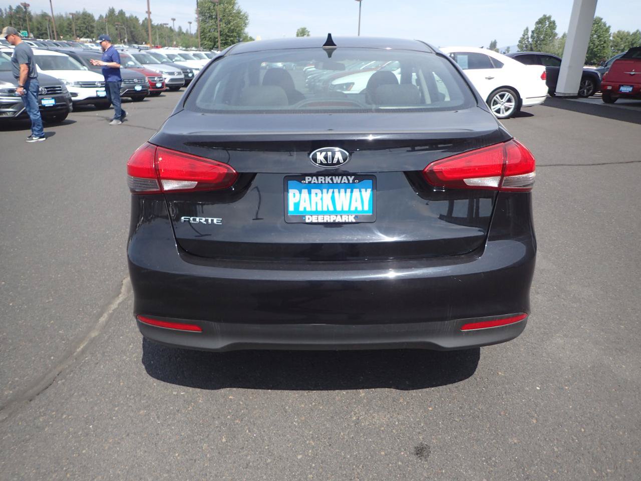 Used 2017 Kia Forte LX FWD image 4