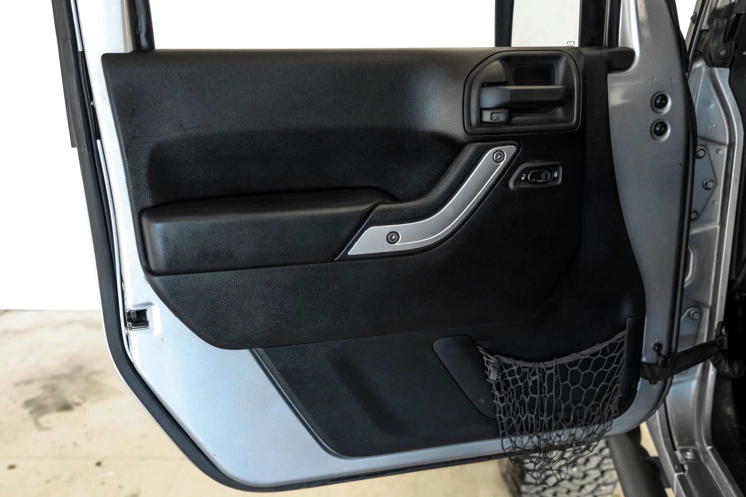 Used 2014 Jeep Wrangler Unlimited Rubicon w/ Max Tow Package image 38