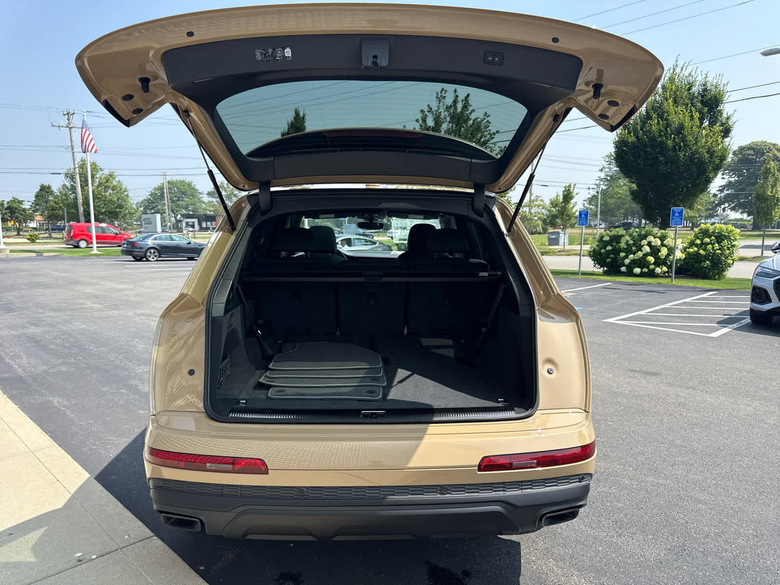 New 2025 Audi Q7 3.0T Premium Plus image 32