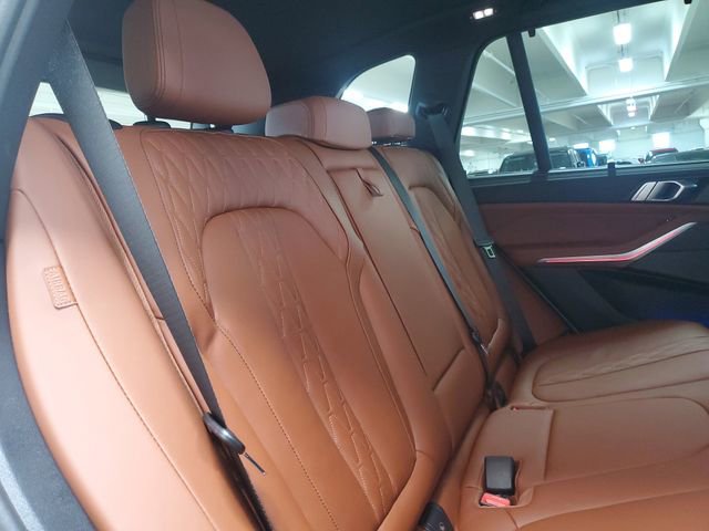 Used 2025 BMW X5 sDrive40i w/ Executive Package image 29