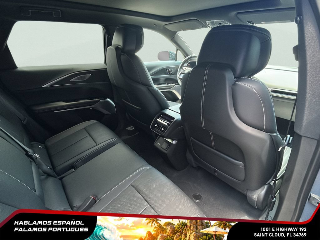 Certified 2025 Cadillac Lyriq Luxury w/ LPO, Floor Liner Package AWD/4WD image 25