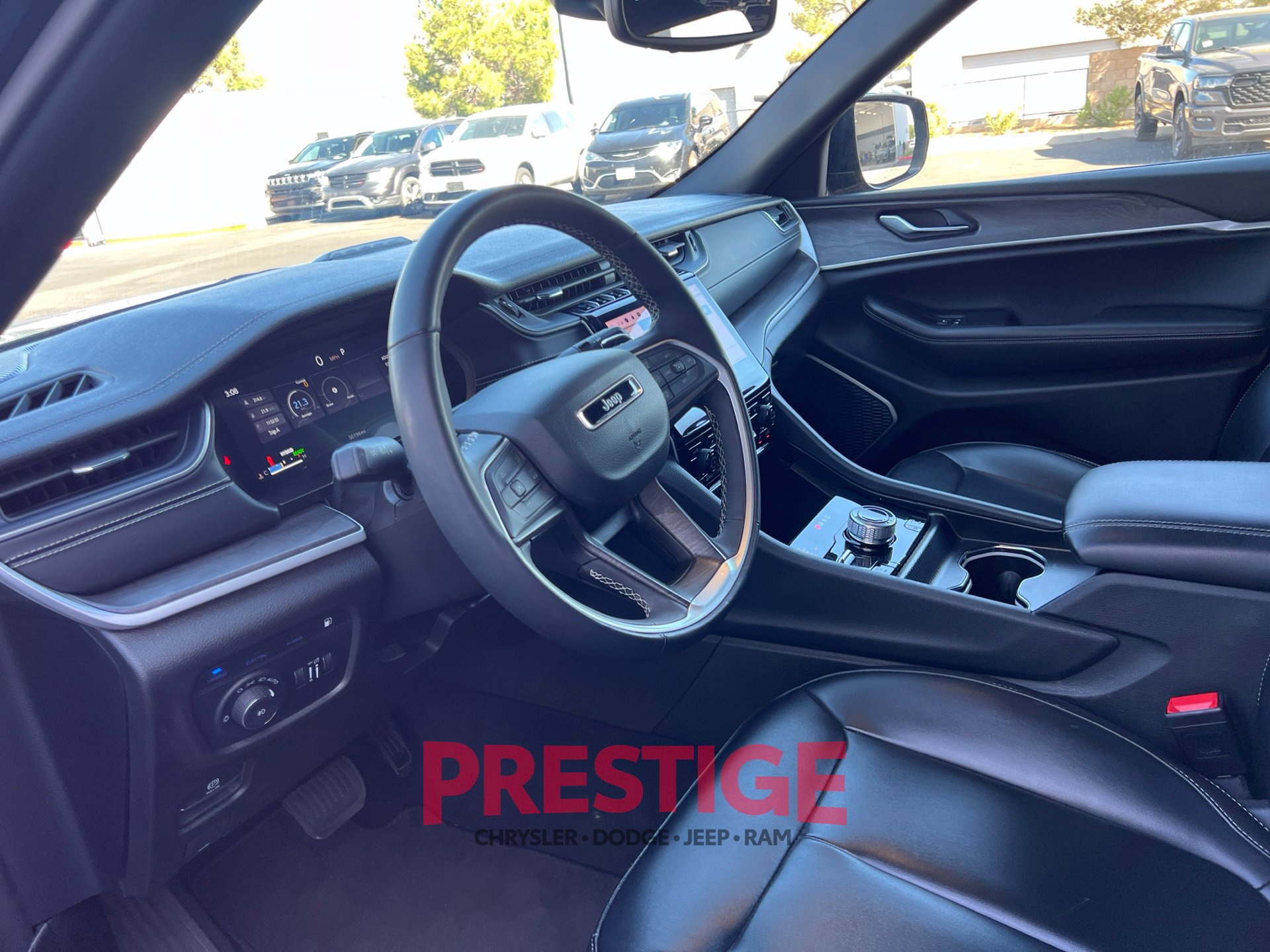 Used 2024 Jeep Grand Cherokee Limited 4xe AWD/4WD image 33