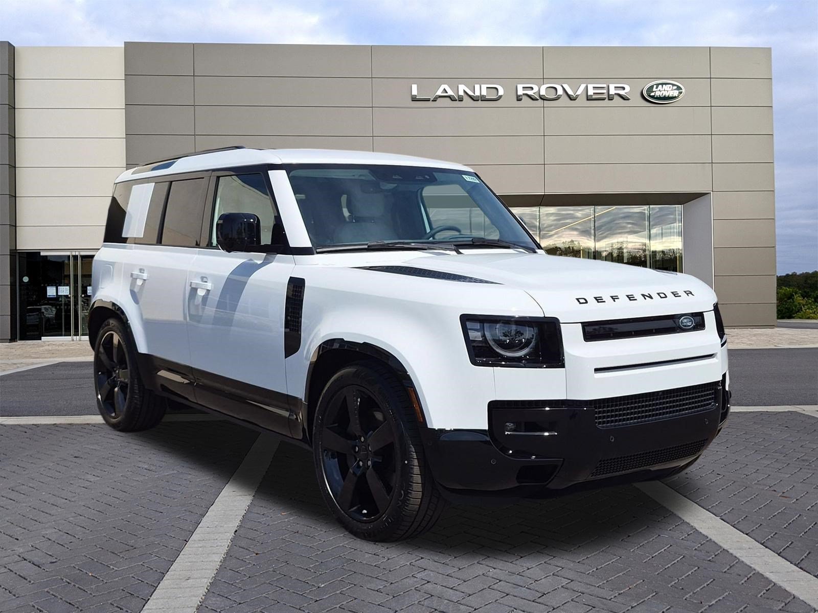 New 2026 Land Rover Defender 110 X-Dynamic SE AWD/4WD image 3