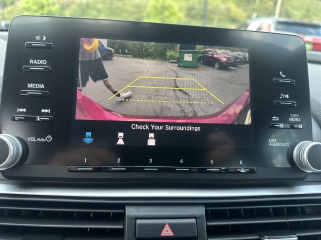 Used 2018 Honda Accord LX image 27