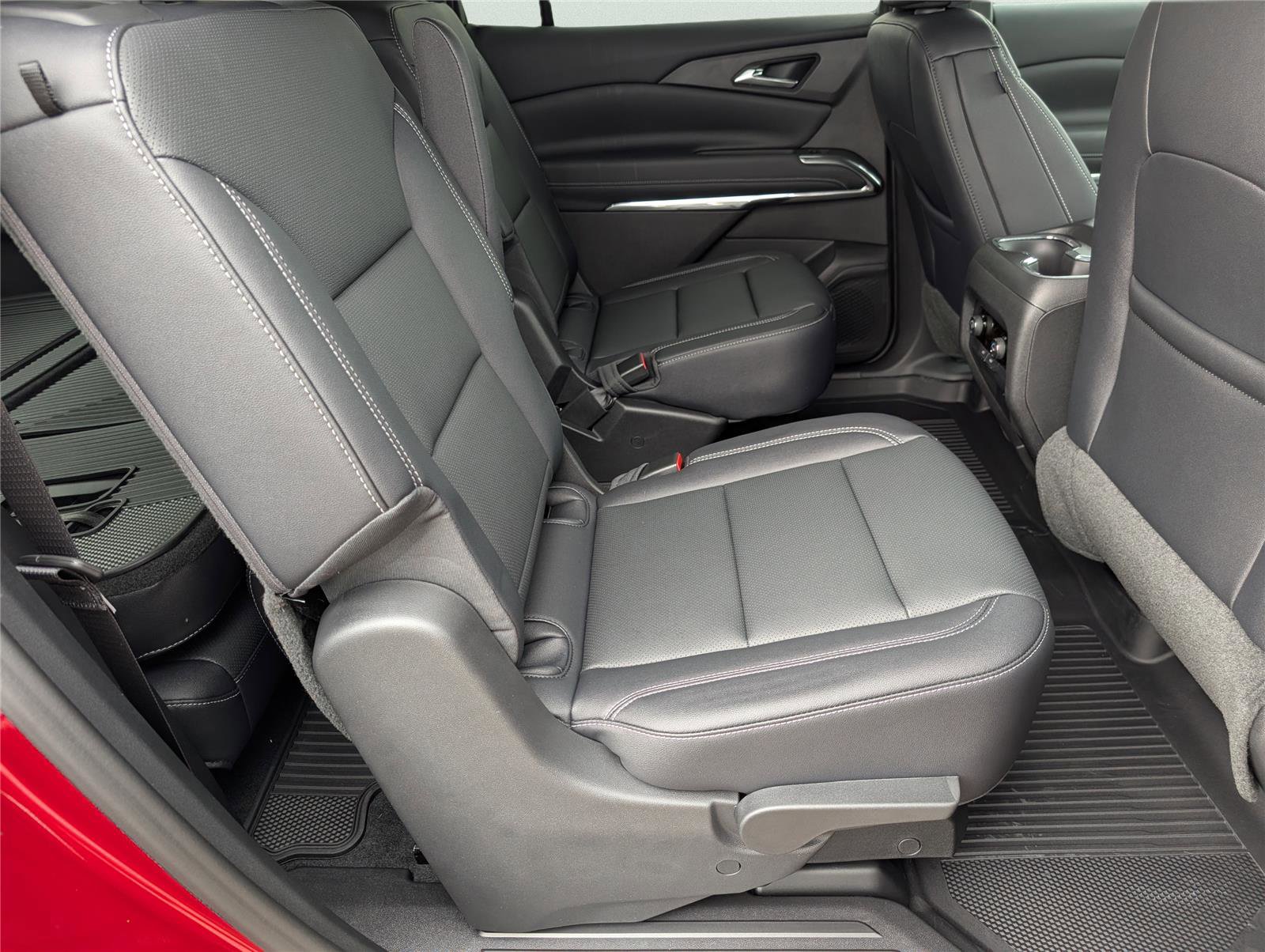 New 2026 Chevrolet Traverse LT w/ Sun and Wheel Package image 24