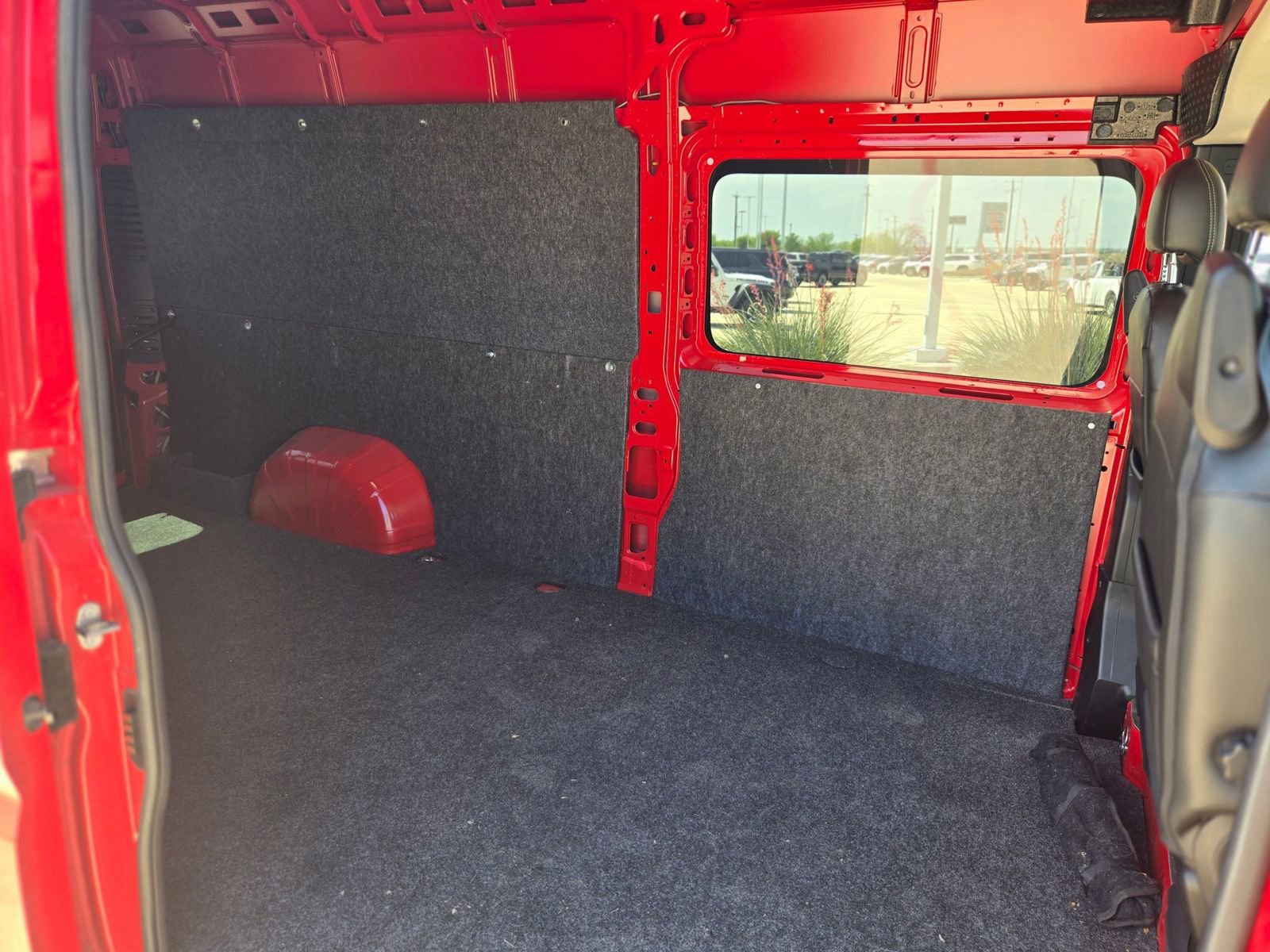 Used 2024 RAM ProMaster 3500 w/ Leather Interior Group image 17