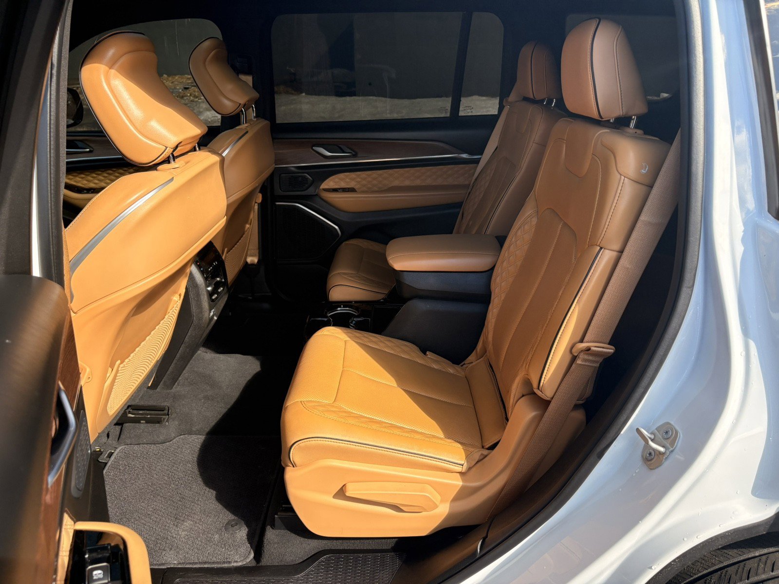 Used 2023 Jeep Grand Cherokee L Summit w/ High Altitude Package image 22