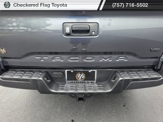 Used 2023 Toyota Tacoma TRD Off-Road w/ Technology Package AWD/4WD image 15