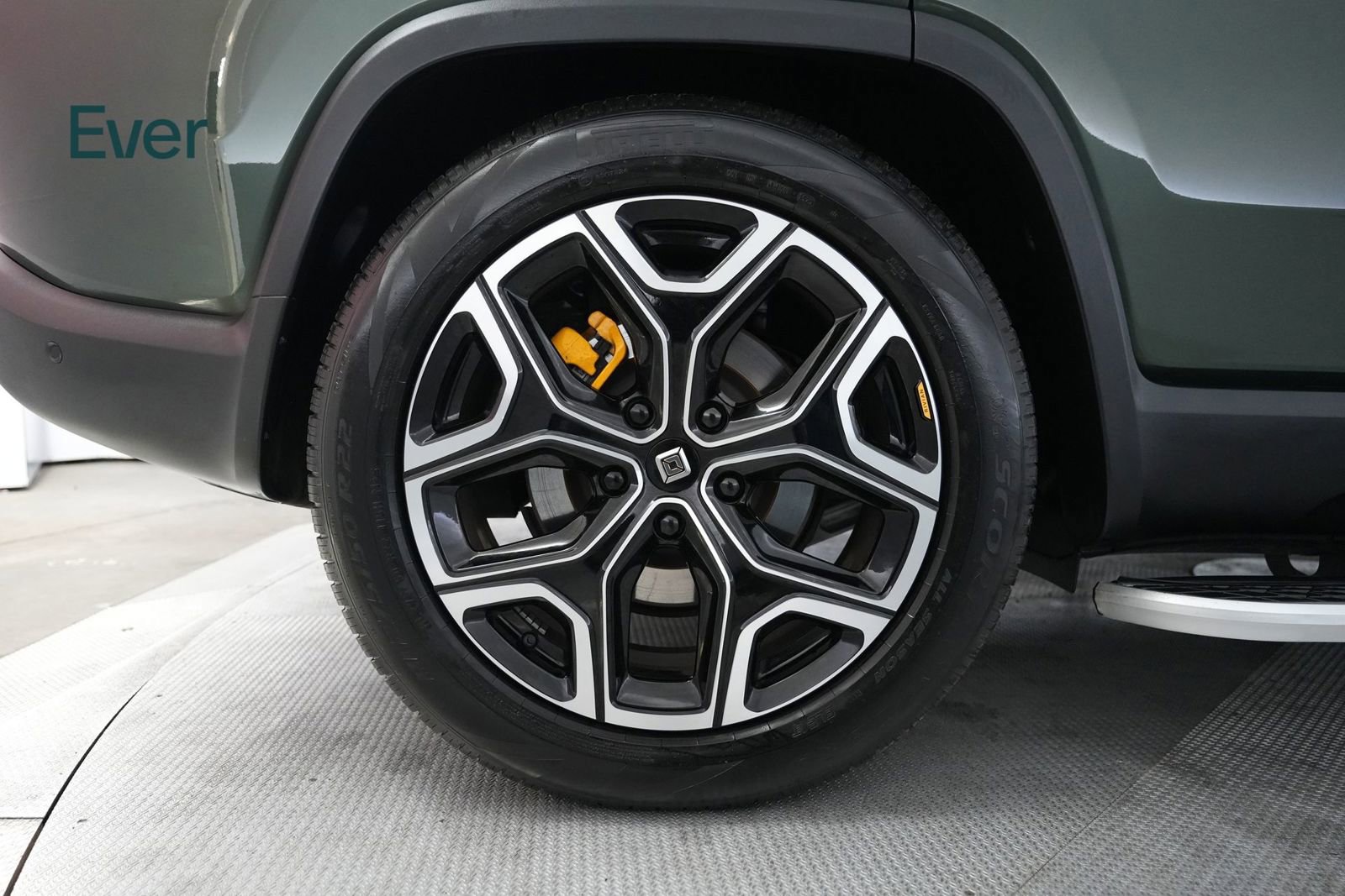 Used 2023 Rivian R1S Adventure AWD/4WD image 22