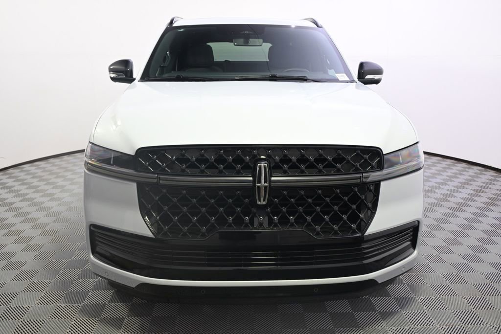 New 2026 Lincoln Navigator Reserve w/ Jet Appearance Package image 10