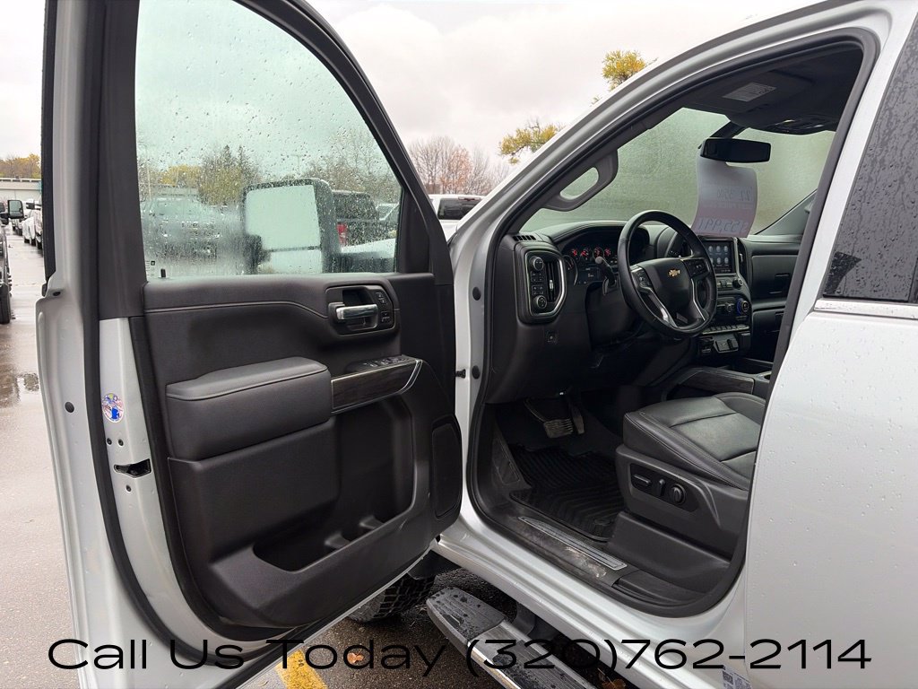 Used 2022 Chevrolet Silverado 3500 LTZ w/ LTZ Convenience Package AWD/4WD image 17