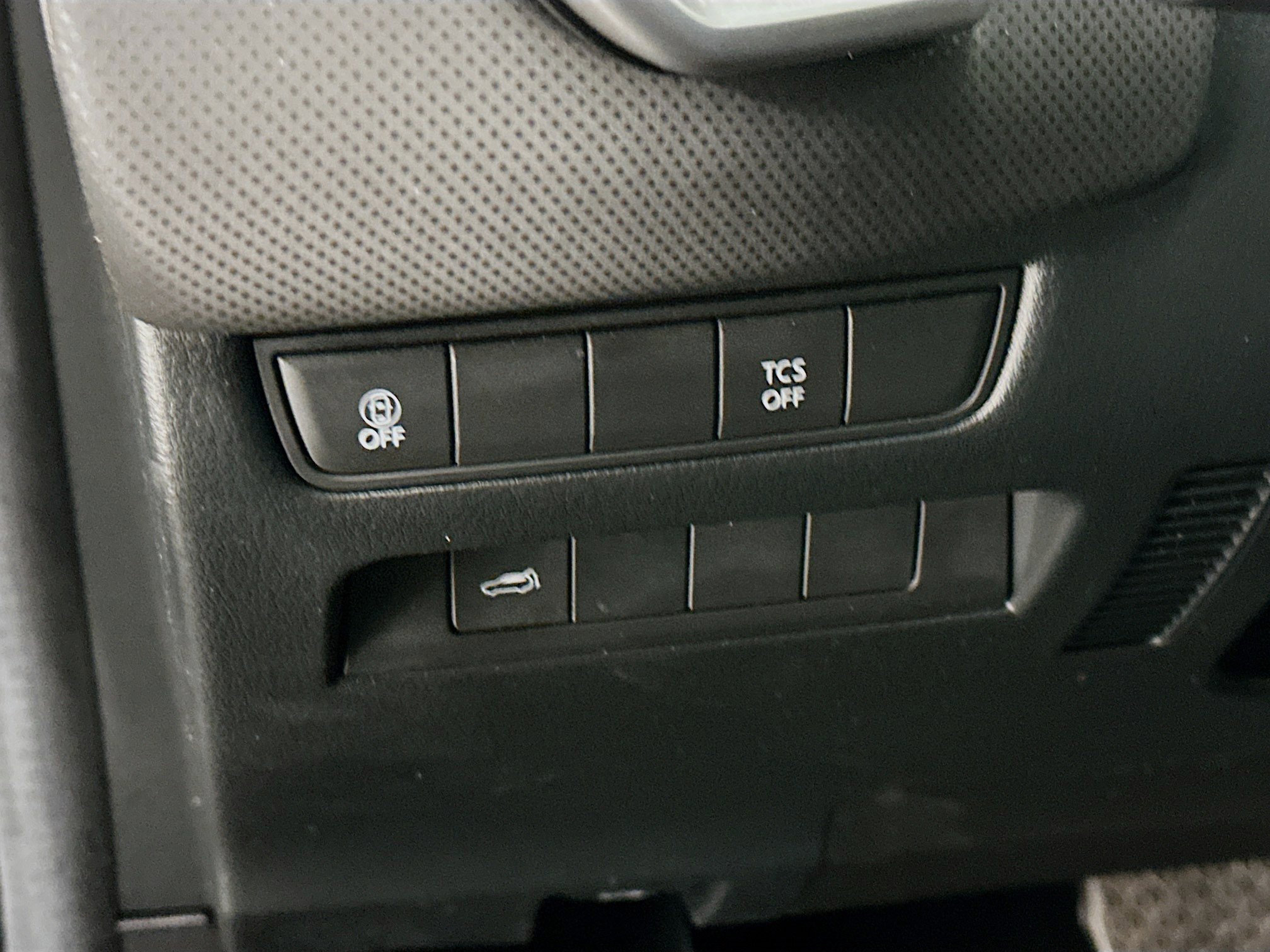 Used 2024 MAZDA CX-50 AWD 2.5 S w/ Preferred Package image 17