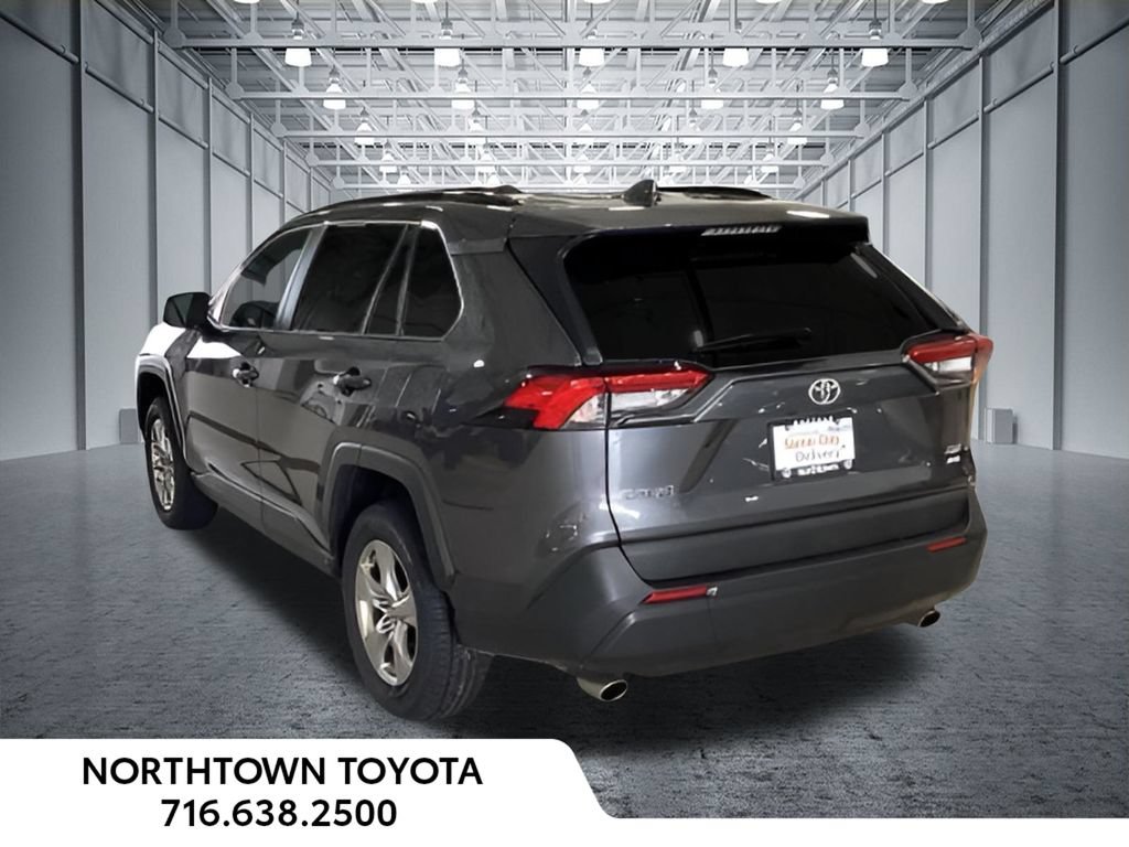 Used 2025 Toyota RAV4 XLE AWD/4WD image 6