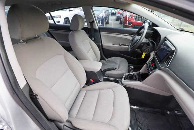 Used 2017 Hyundai Elantra SE image 37