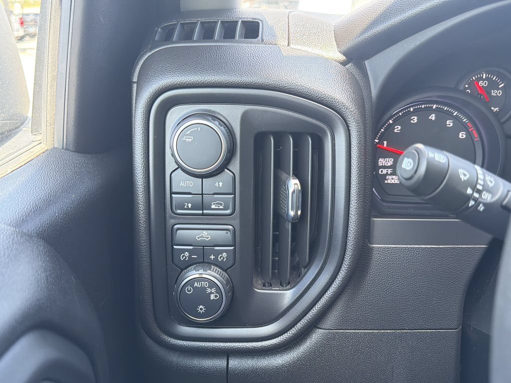 Used 2024 Chevrolet Silverado 1500 Custom w/ Rally Edition AWD/4WD image 11