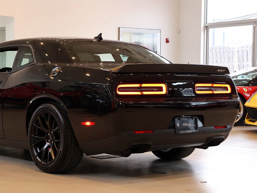 Used 2015 Dodge Challenger SRT Hellcat image 29