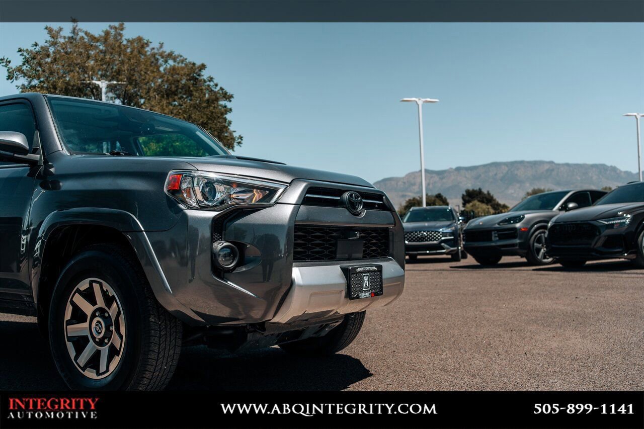 Used 2023 Toyota 4Runner TRD Off-Road Premium w/ Off Road Premium Plus Package AWD/4WD image 10
