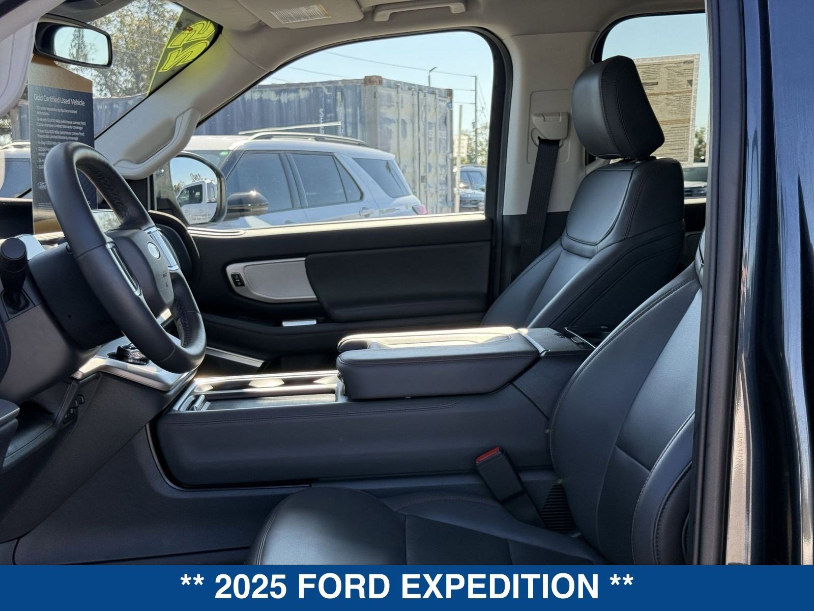 Certified 2025 Ford Expedition Active image 24