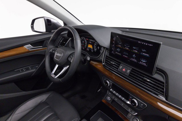 Used 2021 Audi Q5 e Premium w/ Convenience Package image 16