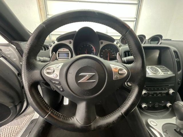 Used 2010 Nissan 370Z Touring RWD image 7