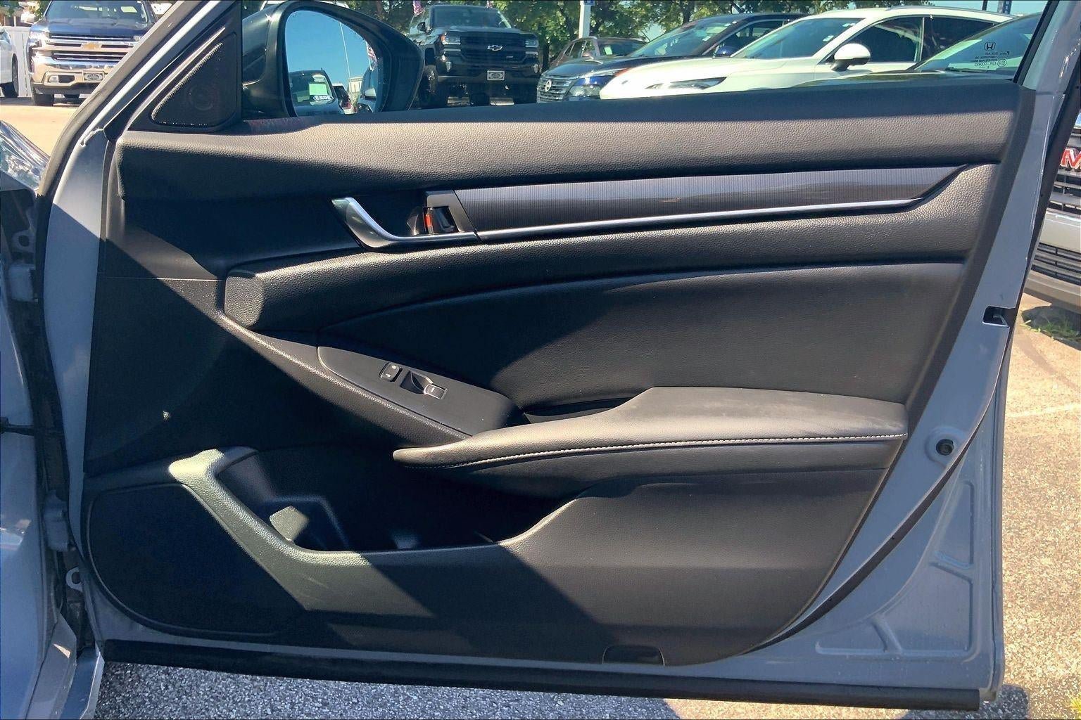 Used 2022 Honda Accord Sport image 24