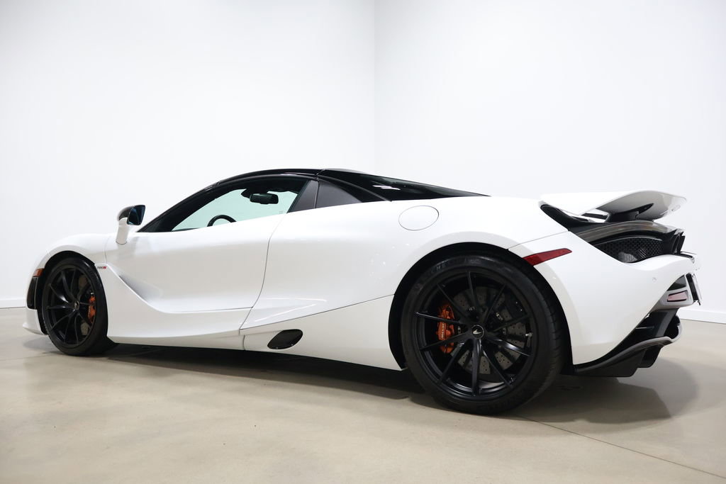 Used 2020 McLaren 720S Spider image 17