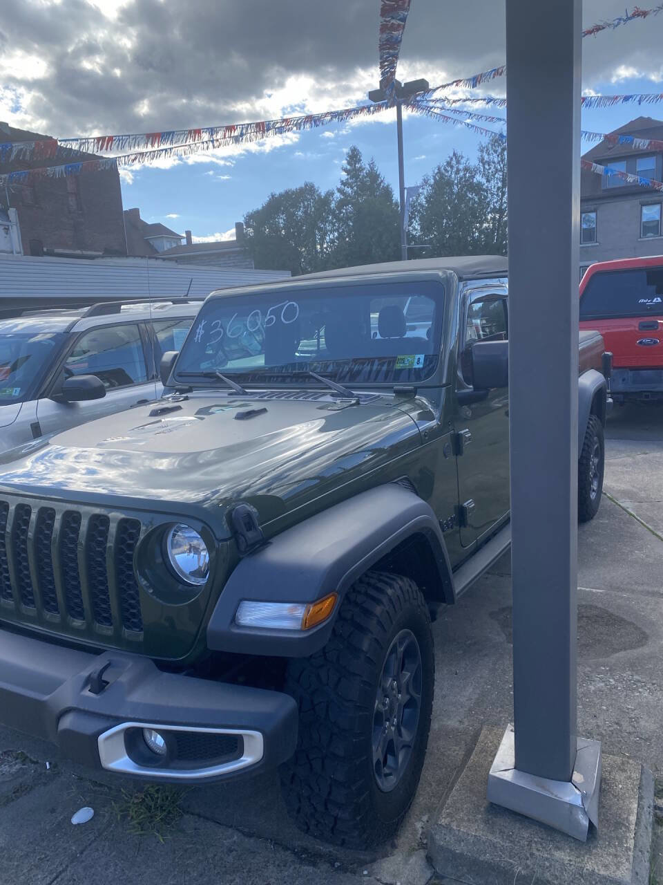 Used 2023 Jeep Gladiator Sport w/ Trailer Tow Package image 3