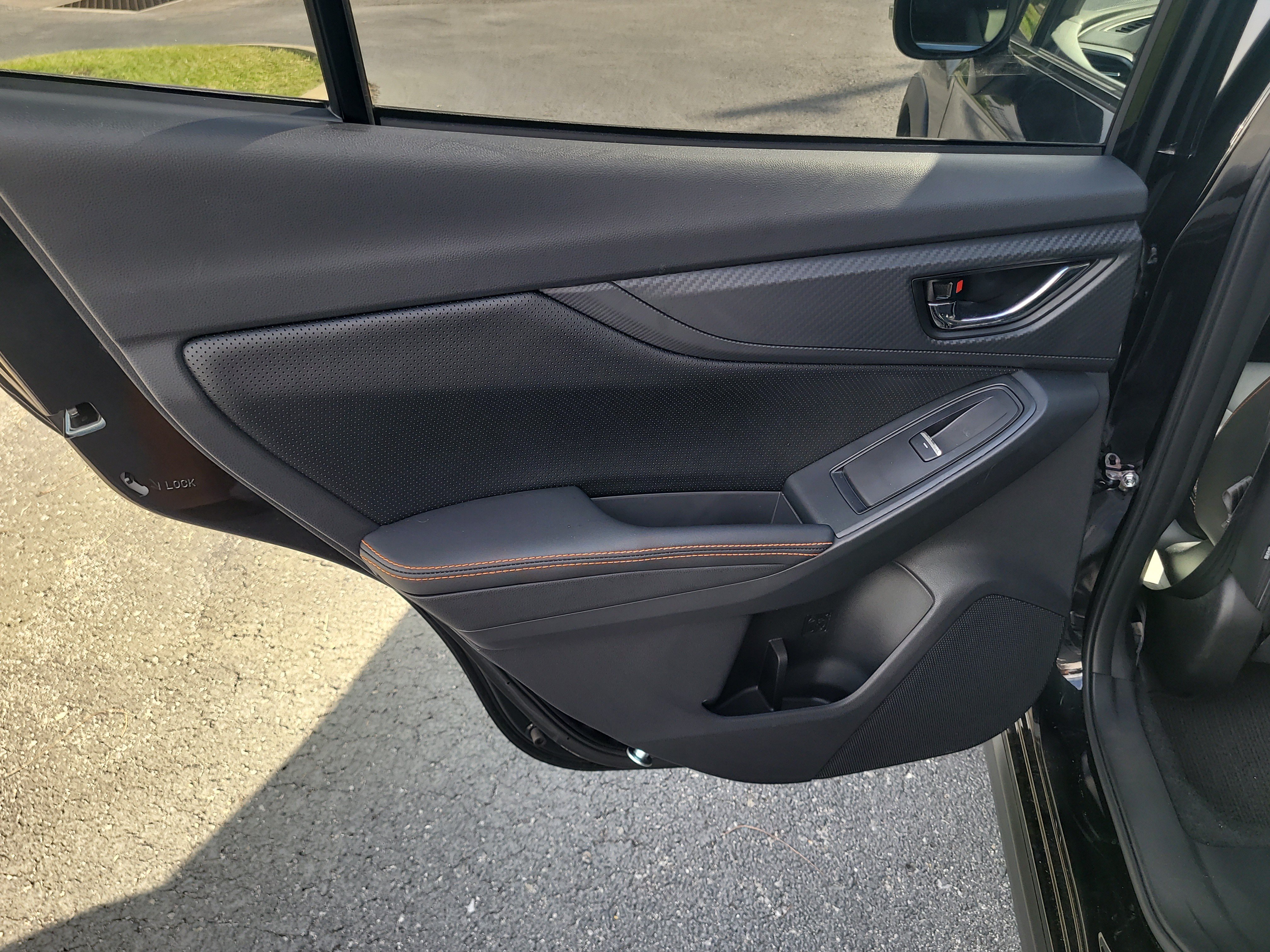 Used 2019 Subaru Crosstrek 2.0i Limited w/ Moonroof Package w/Navigation AWD/4WD image 12