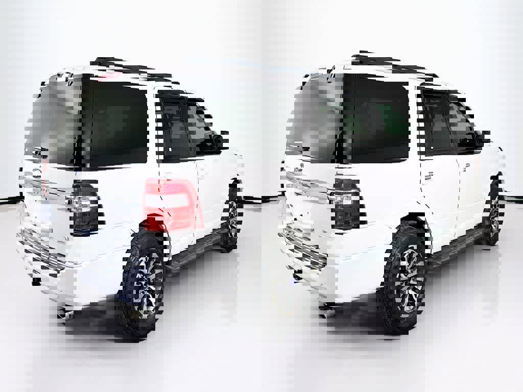 Used 2017 Ford Expedition XLT image 25