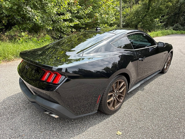 Used 2024 Ford Mustang GT Premium RWD image 5