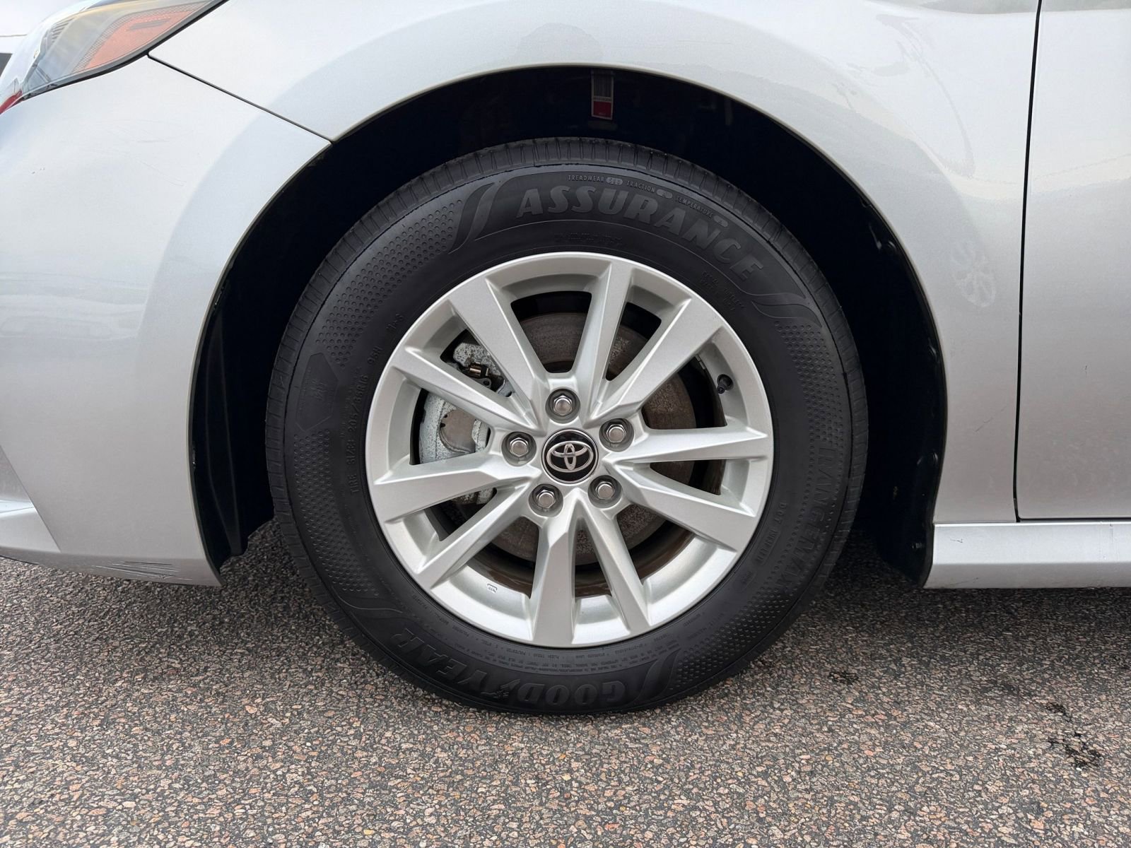 Used 2025 Toyota Camry LE image 29