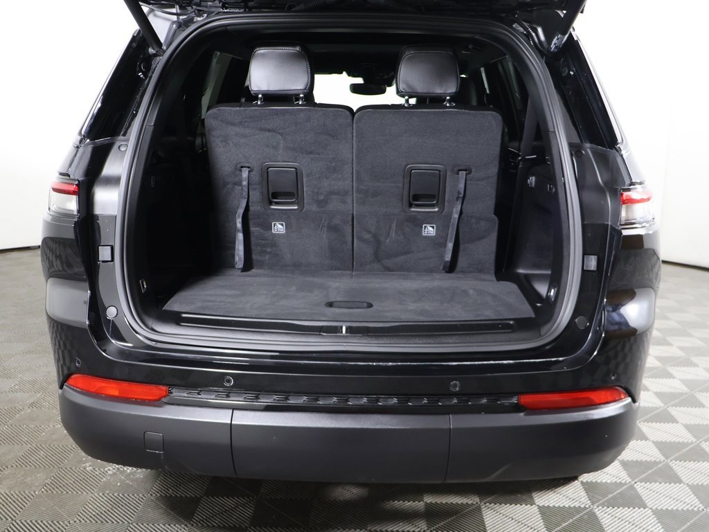 Used 2024 Jeep Grand Cherokee L Altitude image 17