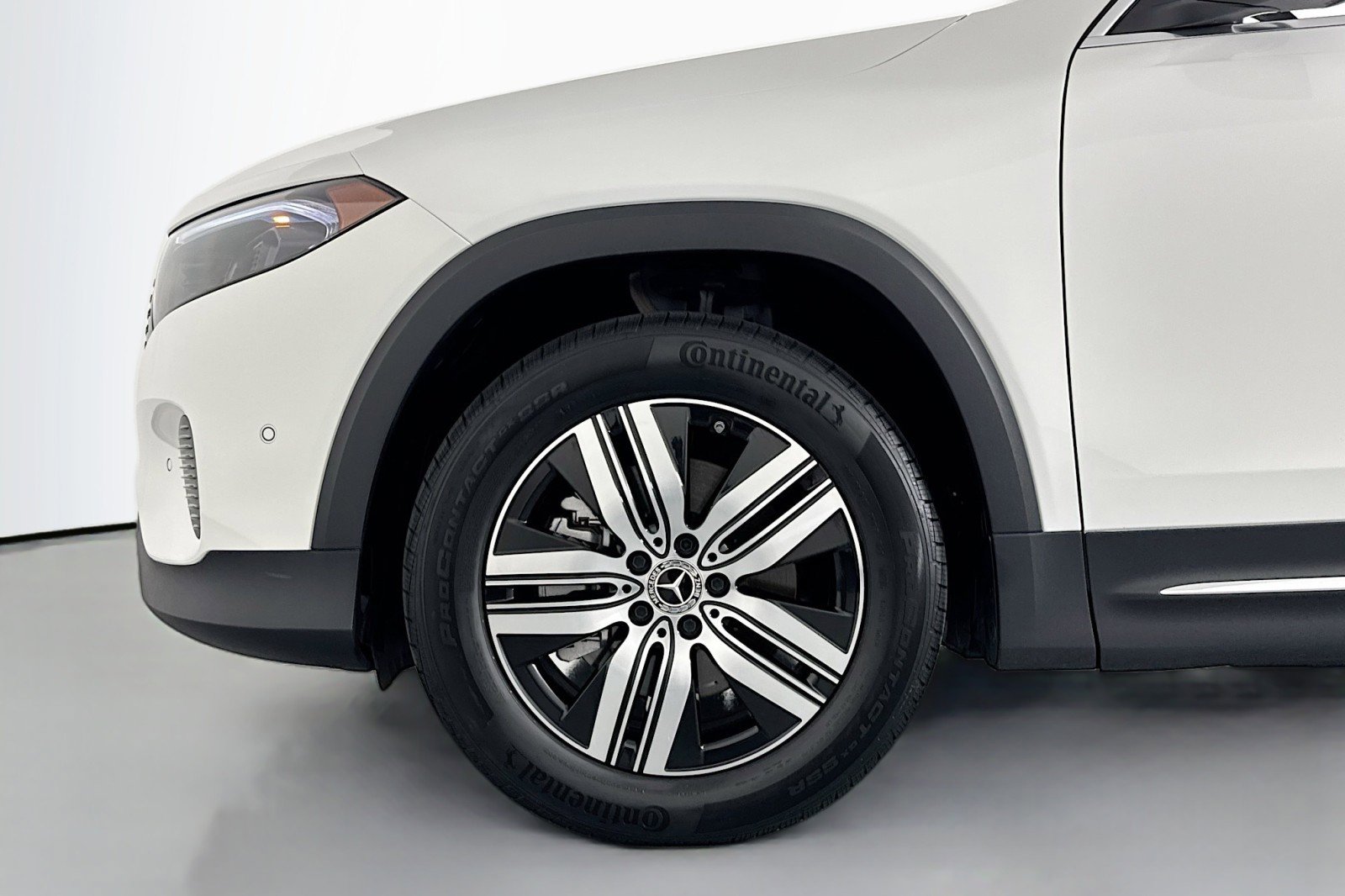 Certified 2025 Mercedes-Benz EQB 250+ image 9