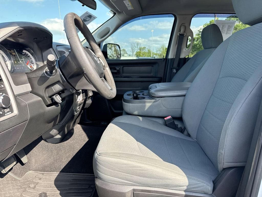 Used 2018 RAM 2500 Tradesman w/ Chrome Appearance Group image 19