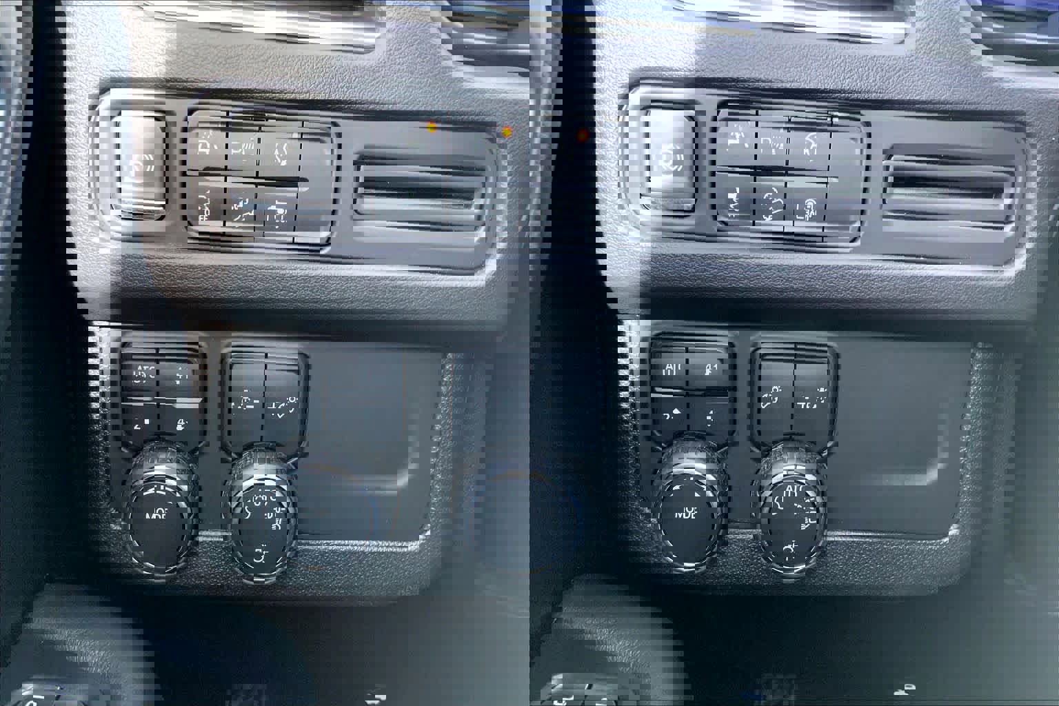 Certified 2024 Chevrolet Tahoe Z71 w/ Luxury Package image 34