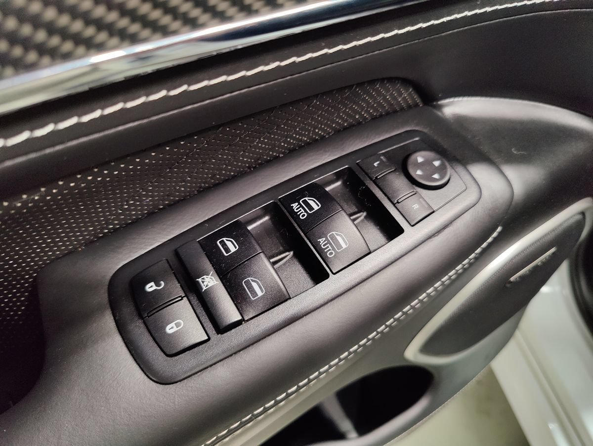 Used 2018 Jeep Grand Cherokee SRT AWD/4WD image 22